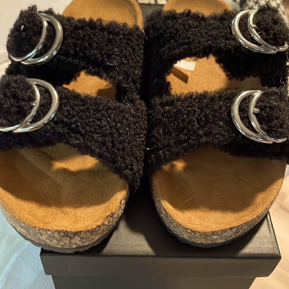 NWOT- Nicole Miller winter sandals-Black Sherpa Sz. 8
